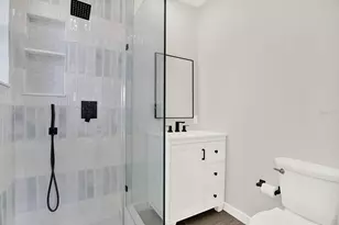 8001 Gulf Blvd, Saint Pete Beach, FL 33706 - Photo 17