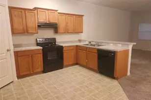 1043 Andrew Aviles Cir, Tampa, FL 33619 - Photo 3