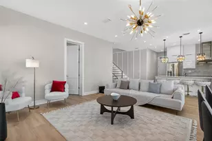 301 79th St S, Saint Petersburg, FL 33707 - Photo 15