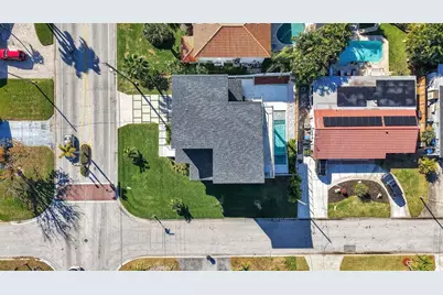 301 79th Street S, Saint Petersburg, FL 33707 - Photo 27