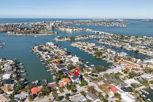 301 79th St S, Saint Petersburg, FL 33707 - Photo 57