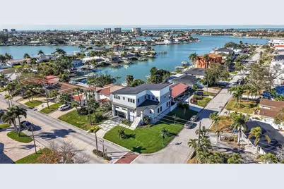 301 79th Street S, Saint Petersburg, FL 33707 - Photo 59