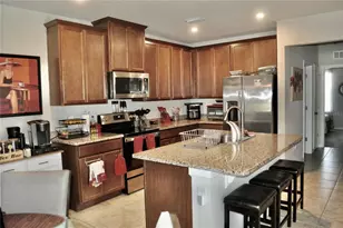 17945 Turning Leaf Cir, Land O Lakes, FL 34638 - Photo 5