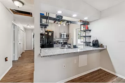 2101 W Cherry Street, Tampa, FL 33607 - Photo 7