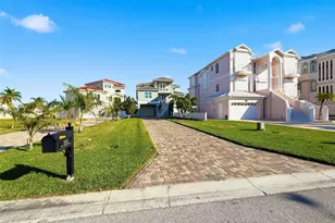 5142 Westshore Dr, New Port Richey, FL 34652 - Photo 11