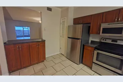 11710 Wesson Circle W, Tampa, FL 33618 - Photo 7