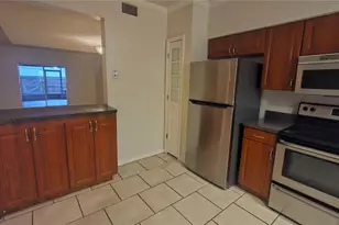 11710 Wesson Cir W, Tampa, FL 33618 - Photo 7