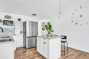 8912 Saboda Ct, Tampa, FL 33634 - Photo 13