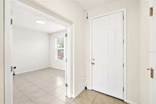 12208 Morgans Bluff Pl, Riverview, FL 33579 - Photo 11