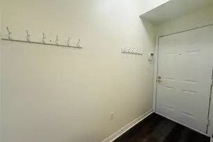 5621 Pinnacle Heights Cir, Tampa, FL 33624 - Photo 3