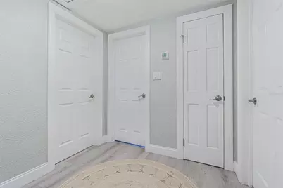 701 W Henry Avenue, Tampa, FL 33604 - Photo 11