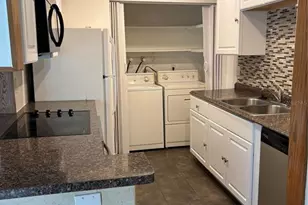 744 116th Ave N, Saint Petersburg, FL 33716 - Photo 9