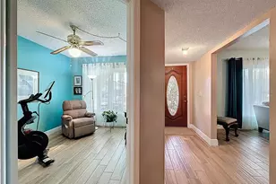 7923 Singing Ct Pl, Tampa, FL 33615 - Photo 9