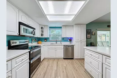 7923 Singing Court Place, Tampa, FL 33615 - Photo 31