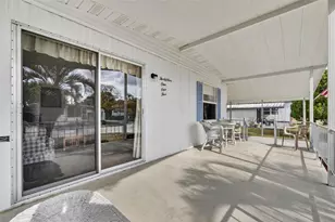 39115 Ola Ave, Zephyrhills, FL 33542 - Photo 3