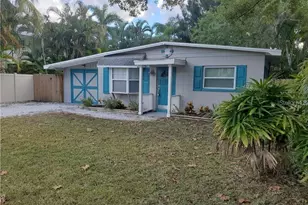 391 Kentucky Ave, Crystal Beach, FL 34681 - Photo 3