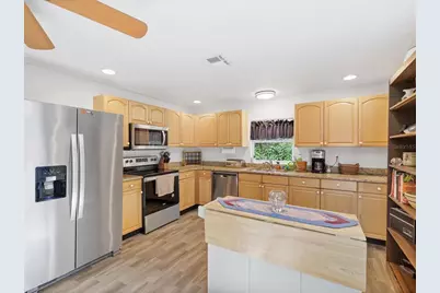 36228 Clinton Avenue, Dade City, FL 33525 - Photo 9