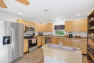 36228 Clinton Ave, Dade City, FL 33525 - Photo 9