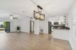 2473 Kingfisher Ln, Clearwater, FL 33762 - Photo 9