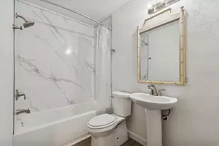 4601 Venetian Blvd NE, Saint Petersburg, FL 33703 - Photo 13