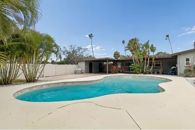 4601 Venetian Boulevard NE, Saint Petersburg, FL 33703 - Photo 23