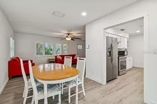 4601 Venetian Blvd NE, Saint Petersburg, FL 33703 - Photo 5