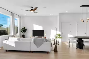 2108 4th St S, Saint Petersburg, FL 33705 - Photo 21