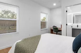 2108 4th St S, Saint Petersburg, FL 33705 - Photo 7