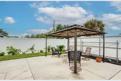 625 Folsom Street S, Saint Petersburg, FL 33707 - Photo 7