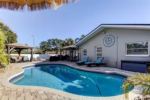 2686 Clubhouse Dr S, Clearwater, FL 33761 - Photo 45