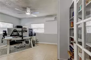 2686 Clubhouse Dr S, Clearwater, FL 33761 - Photo 19