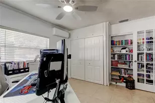 2686 Clubhouse Dr S, Clearwater, FL 33761 - Photo 19