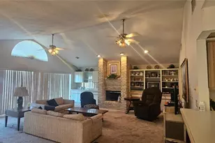 2714 Pine Club Dr, Plant City, FL 33566 - Photo 11