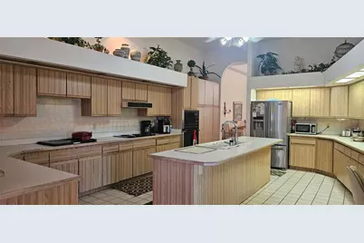 2714 Pine Club Drive, Plant City, FL 33566 - Photo 9