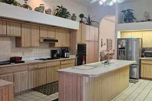 2714 Pine Club Dr, Plant City, FL 33566 - Photo 9