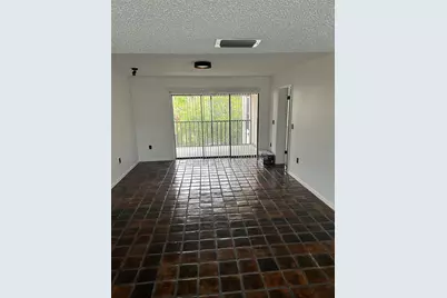 2462 Kingfisher Lane #J203, Clearwater, FL 33762 - Photo 5