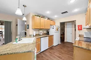 13941 Kimberly Dr, Largo, FL 33774 - Photo 3