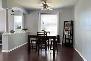 32029 Garden Alcove Loop, Wesley Chapel, FL 33545 - Photo 3