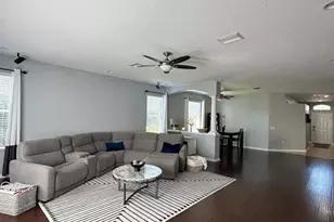 32029 Garden Alcove Loop, Wesley Chapel, FL 33545 - Photo 3
