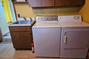 2014 E View Dr, Sun City Center, FL 33573 - Photo 19