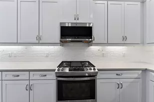 15512 Corona Del Mar Dr, Wimauma, FL 33598 - Photo 17