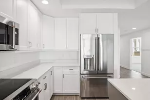 125 Island Way, Clearwater Beach, FL 33767 - Photo 5