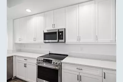 125 Island Way #304, Clearwater Beach, FL 33767 - Photo 7