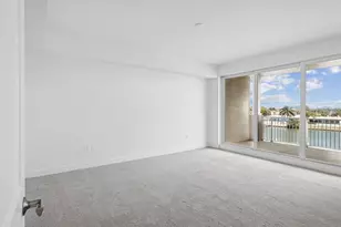 125 Island Way, Clearwater Beach, FL 33767 - Photo 17