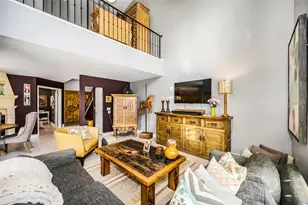 990 San Carlos Ct NE, Saint Petersburg, FL 33702 - Photo 13