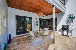 990 San Carlos Ct NE, Saint Petersburg, FL 33702 - Photo 49