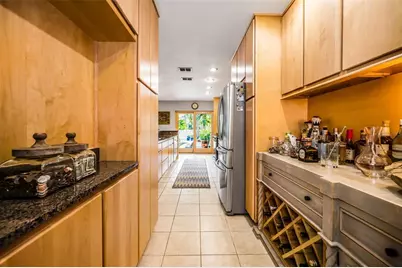 990 San Carlos Court NE, Saint Petersburg, FL 33702 - Photo 21