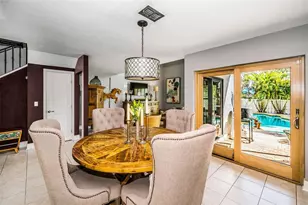 990 San Carlos Ct NE, Saint Petersburg, FL 33702 - Photo 15