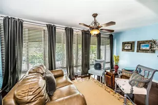 990 San Carlos Ct NE, Saint Petersburg, FL 33702 - Photo 37
