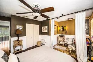 990 San Carlos Ct NE, Saint Petersburg, FL 33702 - Photo 47